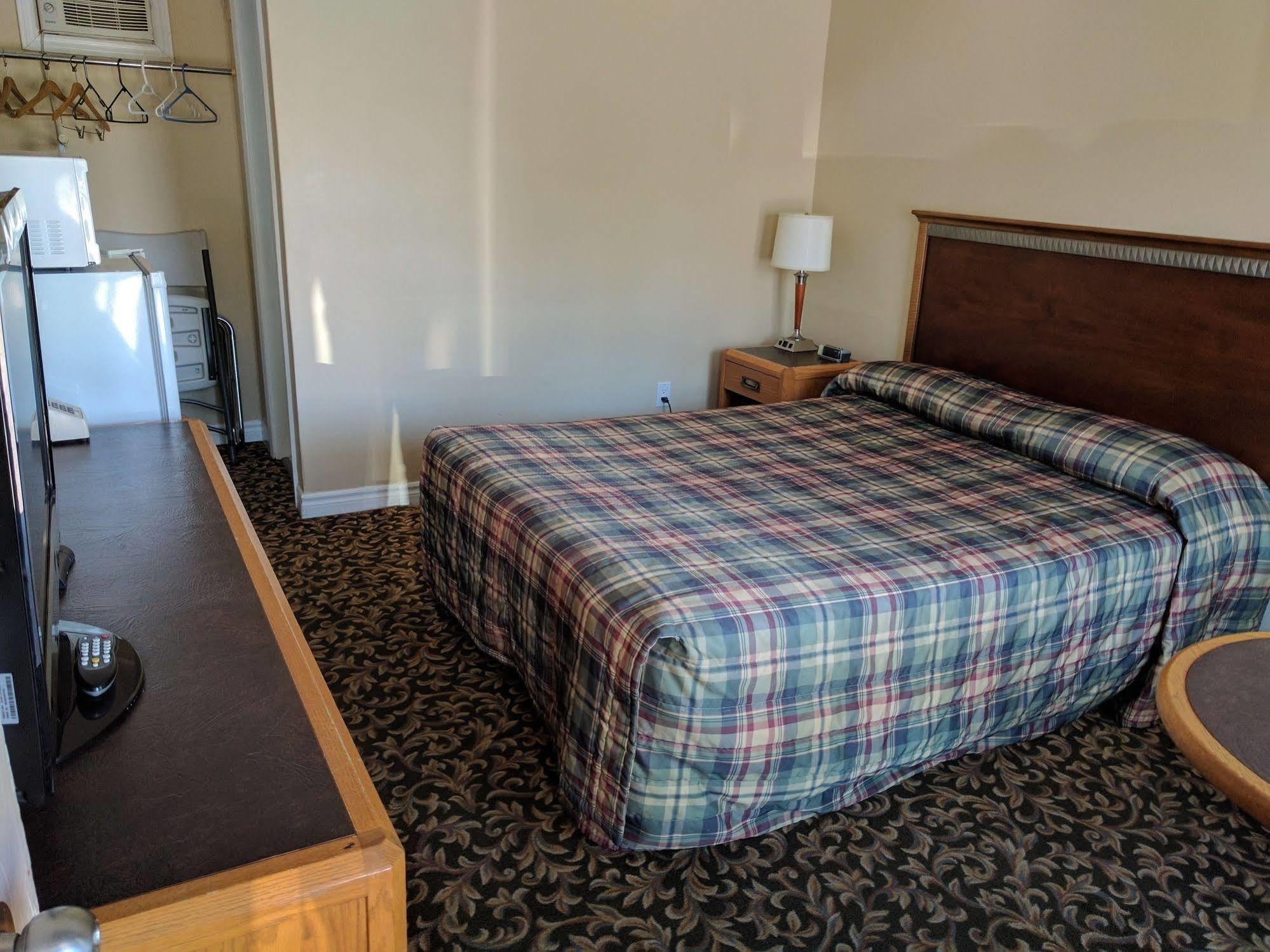 Franklin Motel, Tent & Trailer Park Север Бэй Экстерьер фото