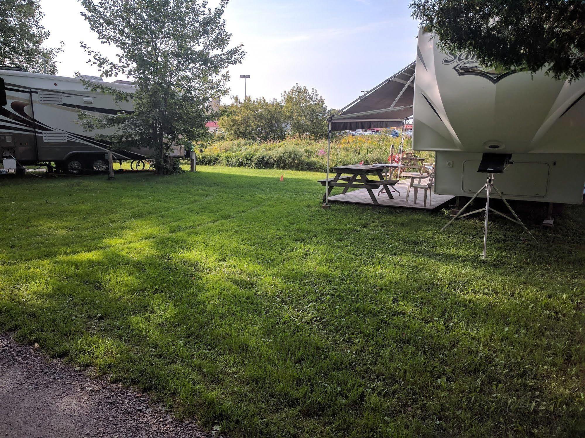 Franklin Motel, Tent & Trailer Park Север Бэй Экстерьер фото